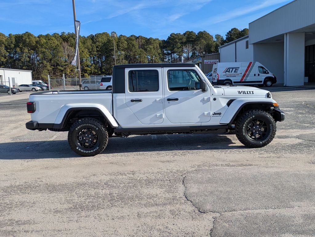 2026 Jeep Gladiator — side profile view