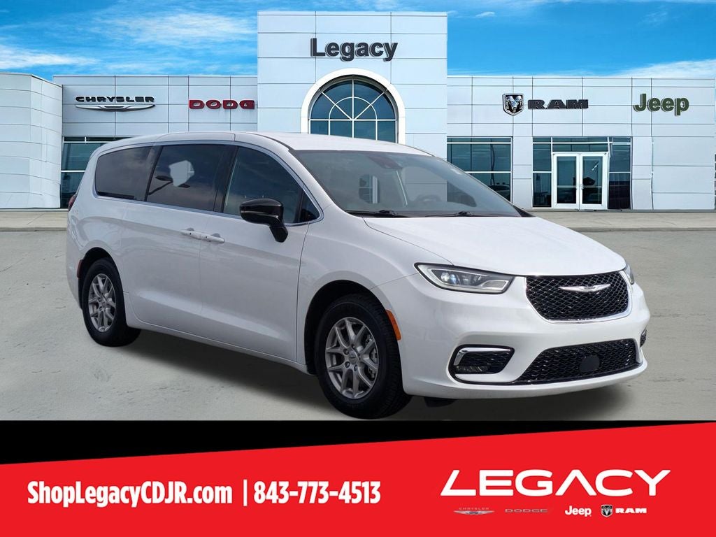 2025 Chrysler Pacifica Select in Bright White Clearcoat — front three-quarter view
