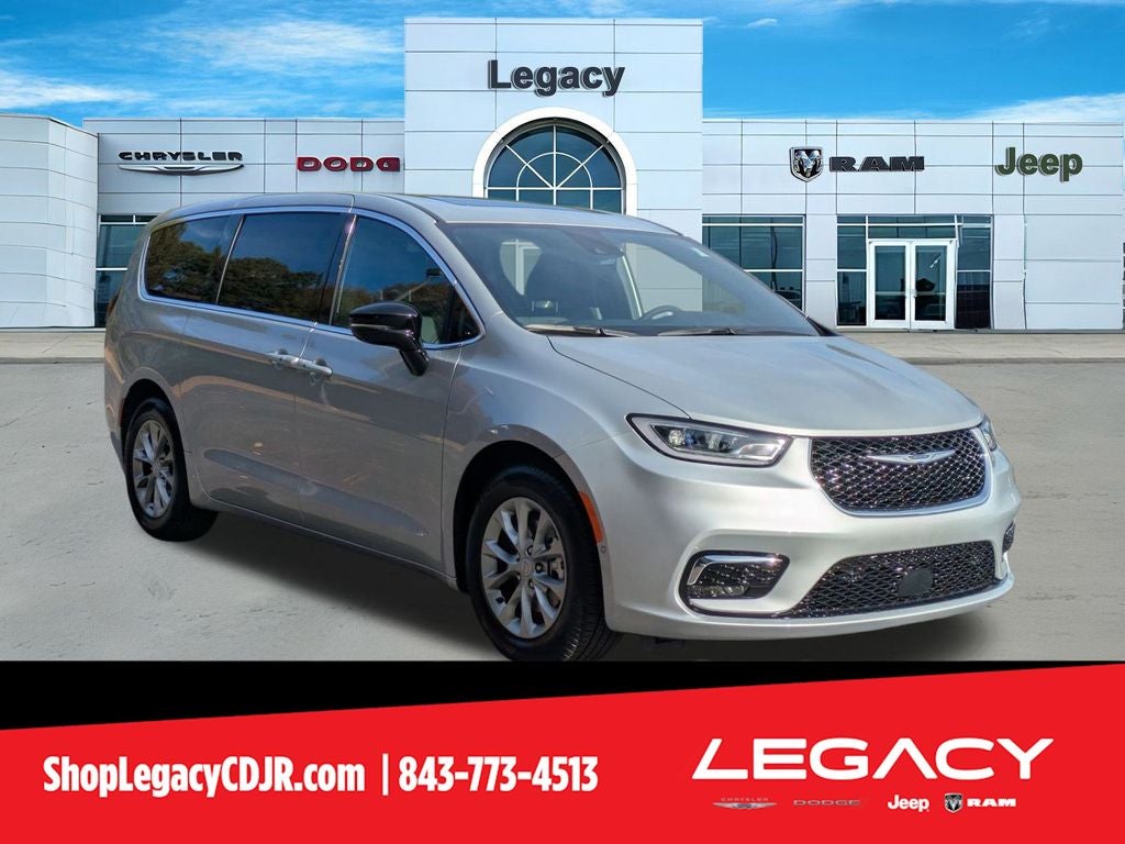 2026 Chrysler Pacifica PACIFICA LIMITED in Silver Mist Clear-Coat Exterior Paint — front three-quarter view